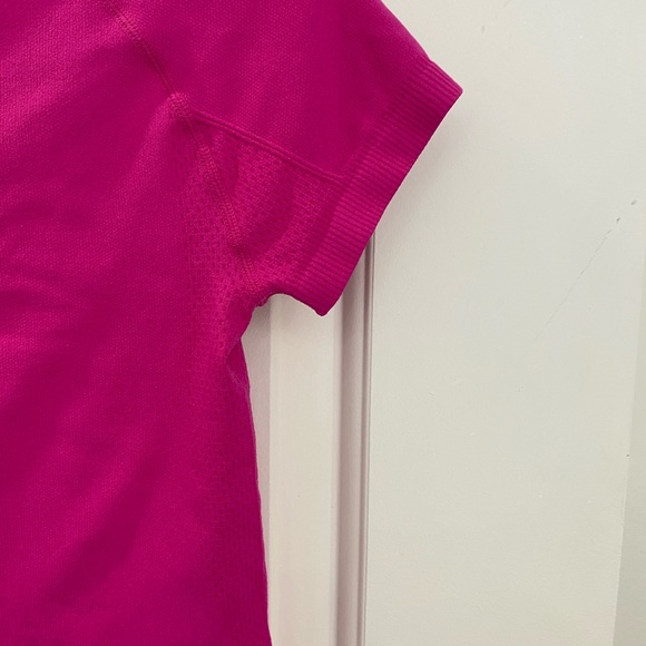 90 degrees Hot Pink Shirt Size Small - Picture 8 of 9